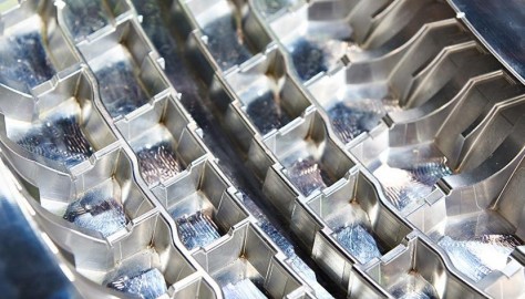 全氟聚醚 (PFPE) 润滑剂：性能特性及各行业应用解析